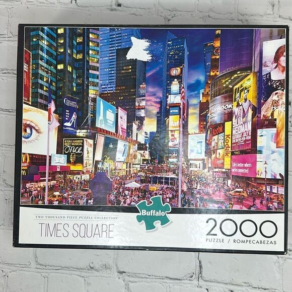 Times Square 2000 Piece Jigsaw Puzzle Buffalo - Picture 1 of 2